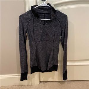 Lululemon Size 4 Quarter Zip